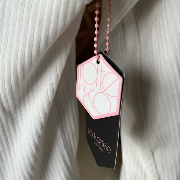 White Ribbed Cropped Jacket - Picture 4 of 8